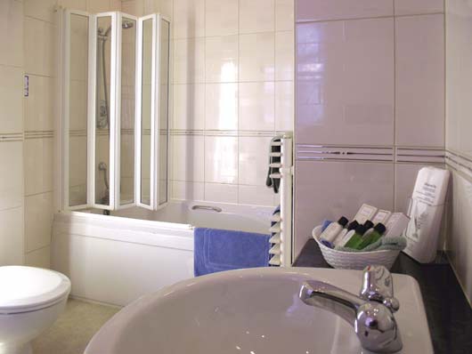 Photograph of bathroom in bedroom 2