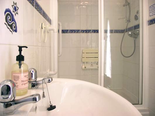 Photograph of bathroom in bedroom 6